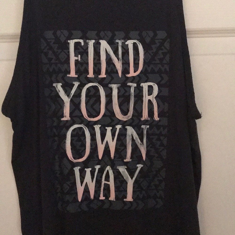 Workout tank top - Picture 2 of 3